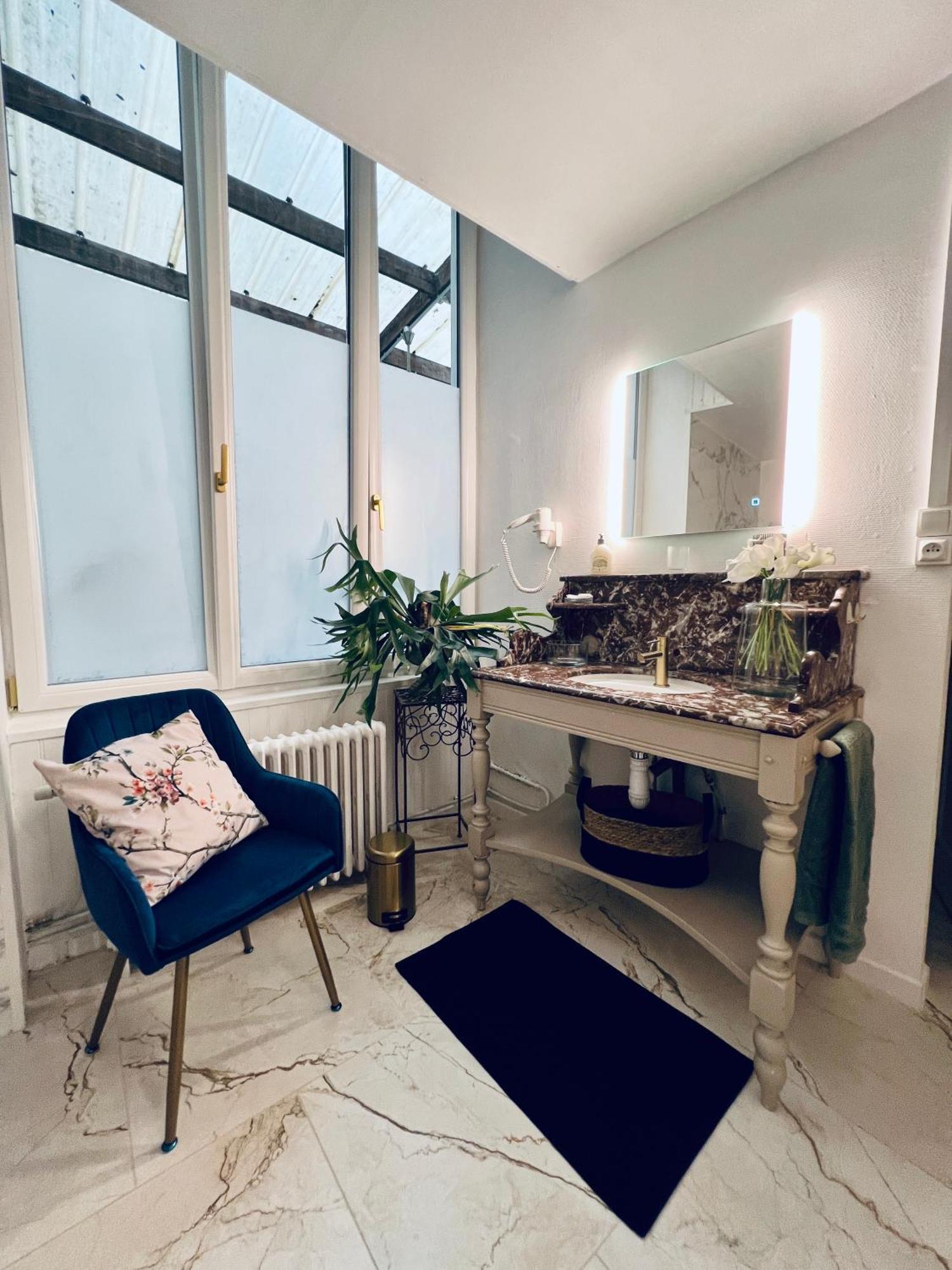 La Suite De Notre Dame Au Pied Du Chateau Fort Sedan Esterno foto
